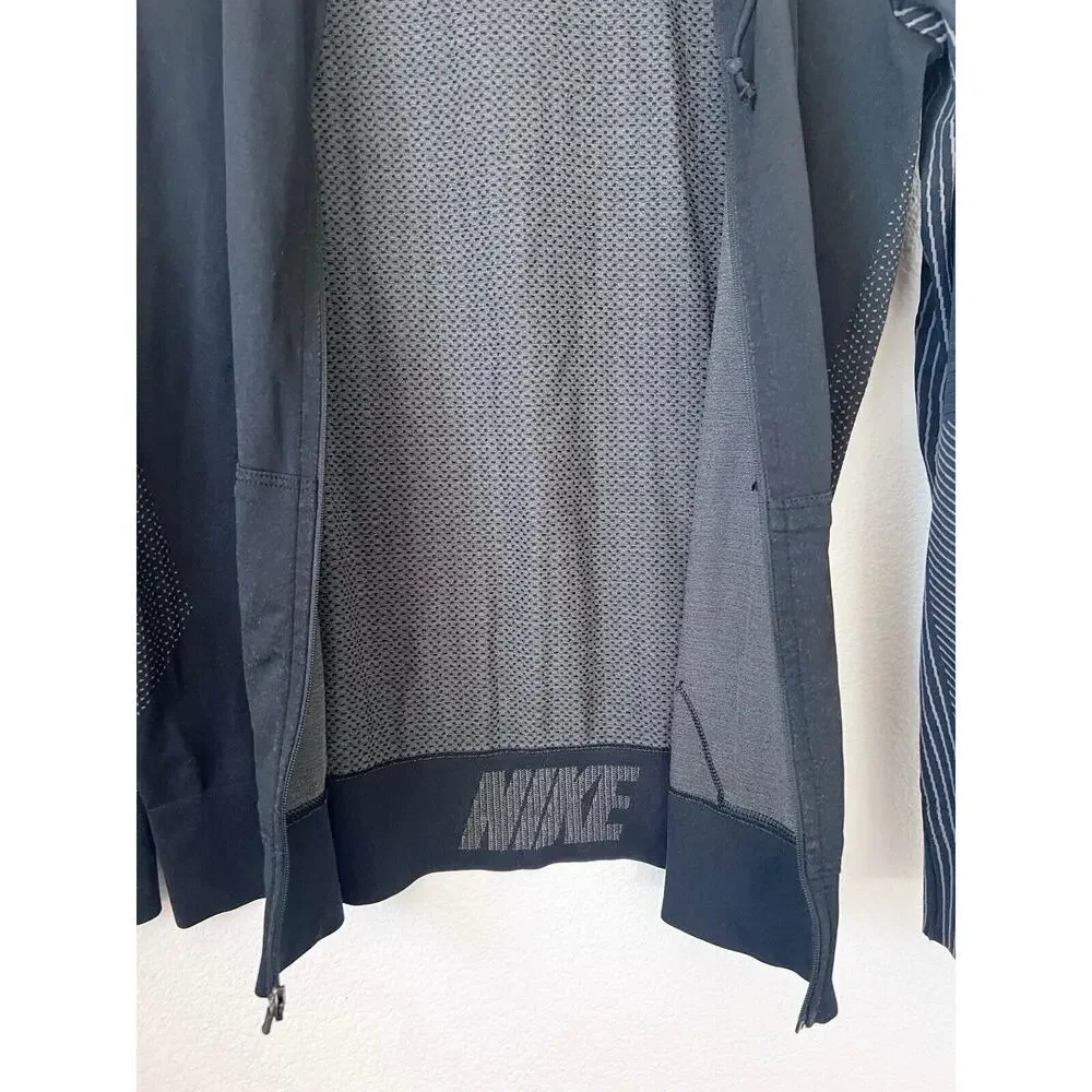 Nike Womens Size Medium Run Running Zip Hooded Jacket Hoodie Black Lightweight - Picture 4 of 4